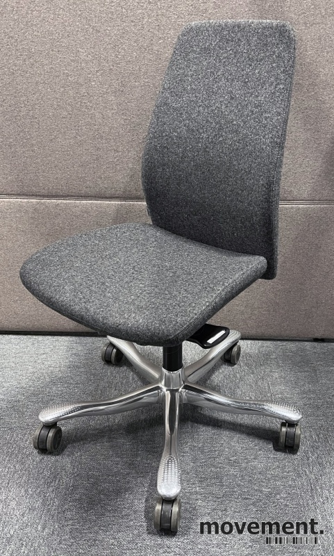 Solgt!Kontorstol: Kinnarps 5000-serie i - 1 / 2