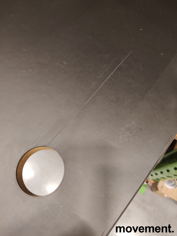 Solgt!Skrivebord med elektrisk hevsenk i - 5 / 7