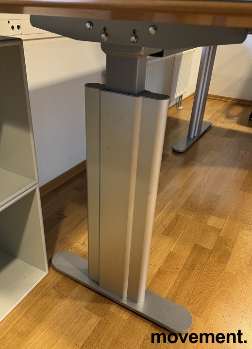 Solgt!Skrivebord med elektrisk hevsenk i - 3 / 7