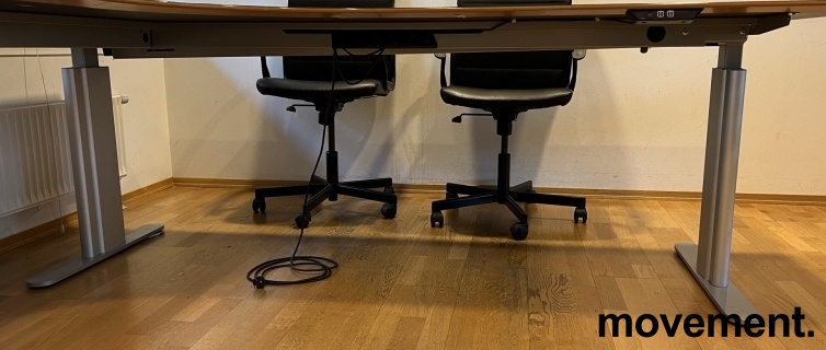 Solgt!Skrivebord med elektrisk hevsenk i - 4 / 7