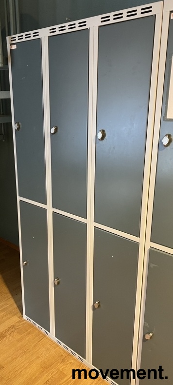 Solgt!Garderobeskap fra SSG i grålakkert - 1 / 2