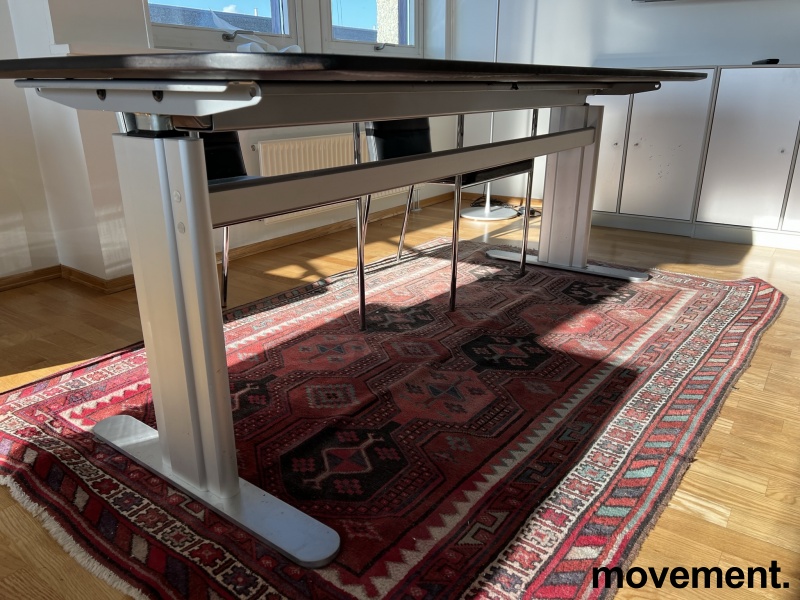 Solgt!Møtebord i sort eik / alu fra - 2 / 3