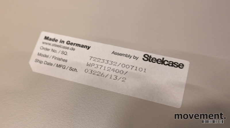 Solgt!Kompakt skrivebord i lys grå fra - 2 / 3