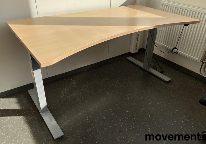 Solgt!Skrivebord med elektrisk hevsenk i - 1 / 3