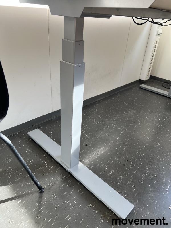 Solgt!Skrivebord med elektrisk hevsenk i - 3 / 3