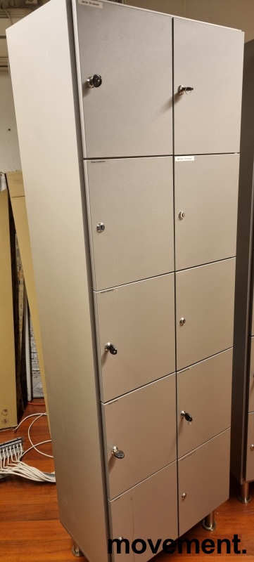 Solgt!Lukeskap i grått med 10 dører, - 1 / 4