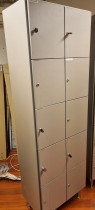 Lukeskap i grått med 10 dører, personlig skap, 60,5cm bredde, 193,5cm høyde, pent brukt