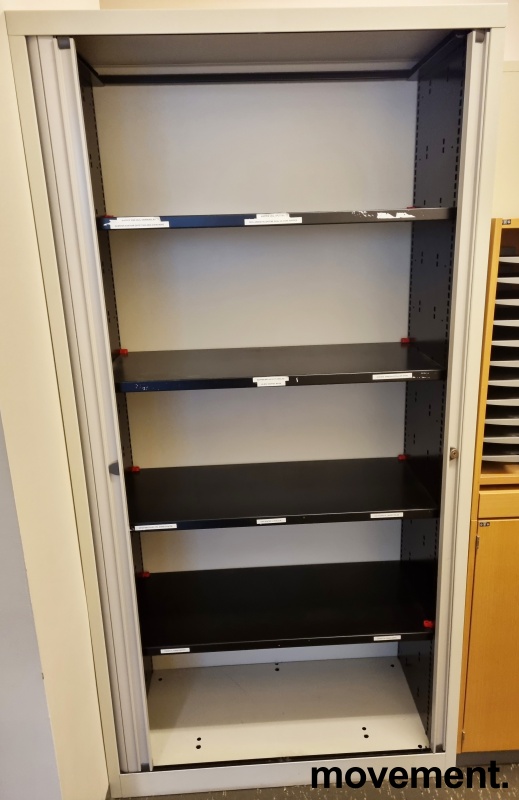 Solgt!Stålskap med  sideveis rullesjalusi - 2 / 2