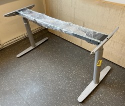 Understell for skrivebord med elektrisk hevsenk fra Edsbyn, teleskop, passer plater 120cm og større, pent brukt