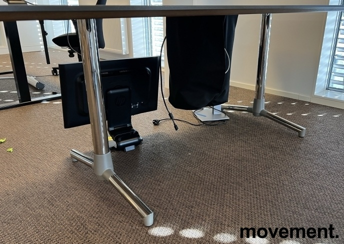 Solgt!NEXT kompakt møtebord i eik med grå - 2 / 3