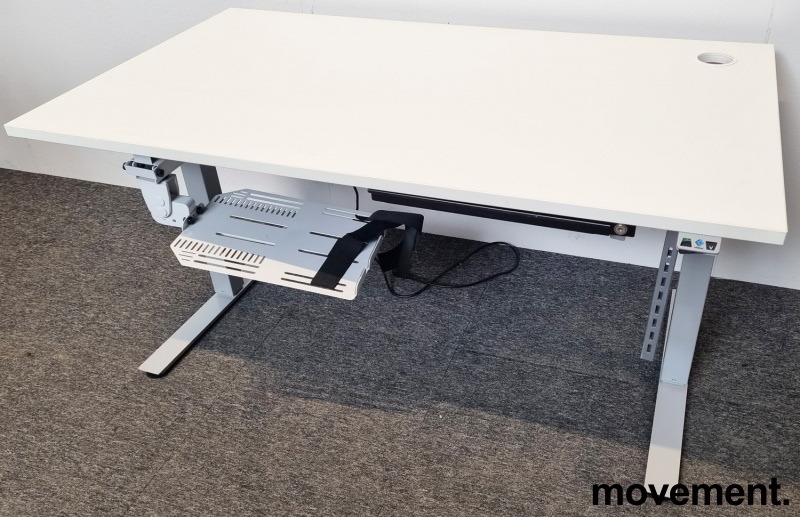 Solgt!Skrivebord med elektrisk hevsenk i - 1 / 3