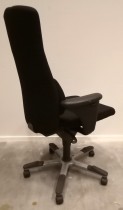 Håg Signet kontorstol med høy rygg og korsryggspute NYTRUKKET i sort, pent brukt