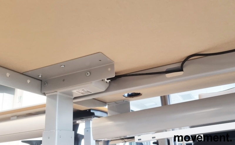 Solgt!Skrivebord med elektrisk hevsenk, - 7 / 8