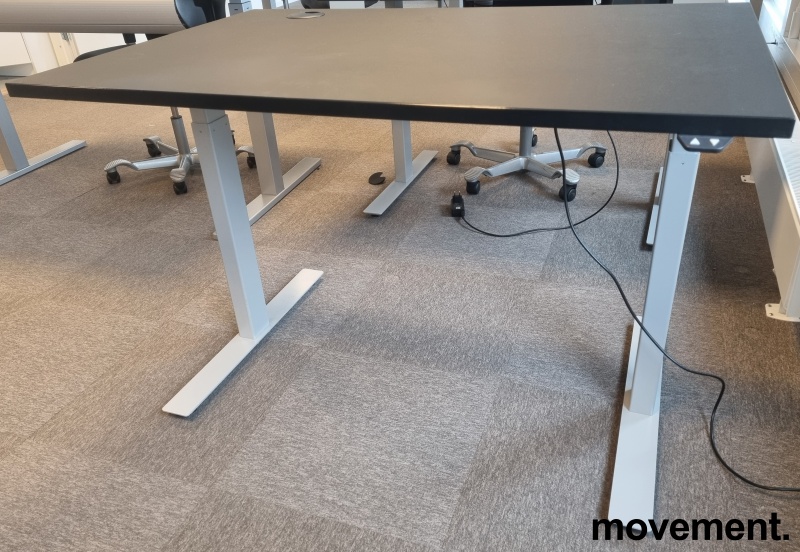 Solgt!Skrivebord med elektrisk hevsenk, - 1 / 8