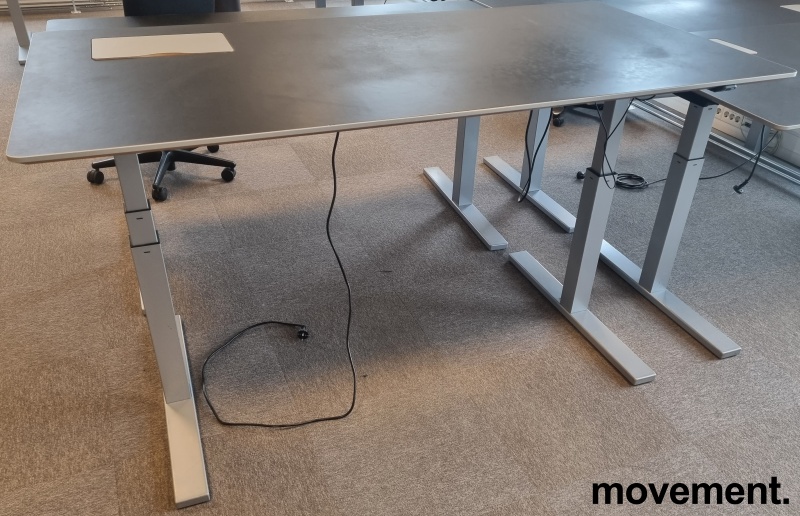 Solgt!Skrivebord med elektrisk hevsenk i - 3 / 6