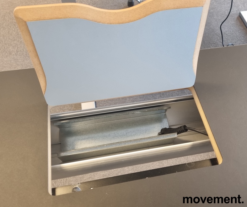 Solgt!Skrivebord med elektrisk hevsenk i - 6 / 6