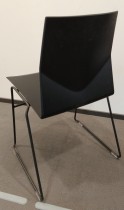 Konferansestol fra Fourdesign, modell FourCast Line i sort plast, pent brukt