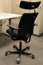 Håg H05 5400 kontorstol i sort, NYTRUKKET, med swingback armlener og nakkepute, pent brukt