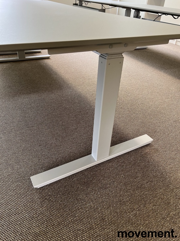 Solgt!Skrivebord med elektrisk hevsenk i - 3 / 3