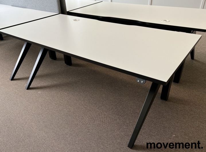 Solgt!Skrivebord med elektrisk hevsenk i - 1 / 6