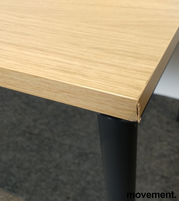 Solgt!Pent møtebord fra FourDesign i eik, - 6 / 8