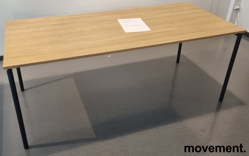 Solgt!Pent møtebord fra FourDesign i eik, - 2 / 8