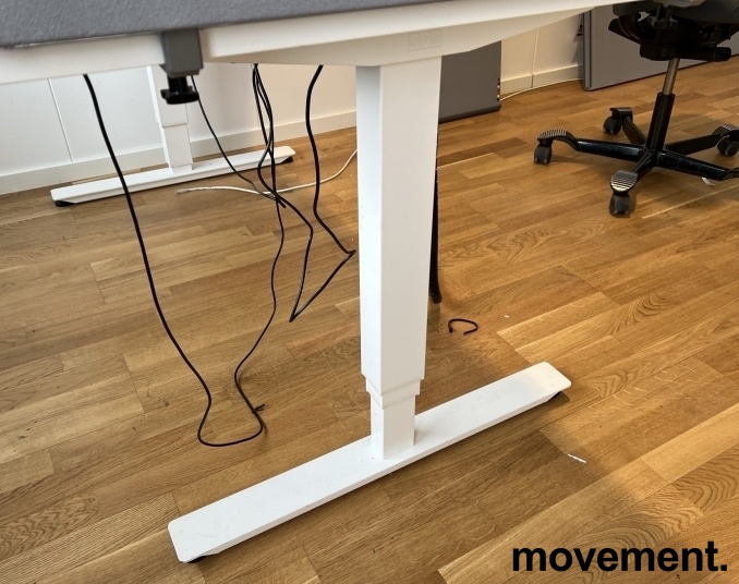 Solgt!Skrivebord med elektrisk hevsenk i - 2 / 2