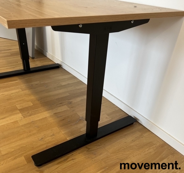 Solgt!Skrivebord i eik laminat / sort fra - 2 / 2
