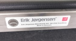 Loungestol / lenestol i sort skinn fra Erik Jørgensen, modell EJ 50 club chair, bredde 76cm, pent brukt
