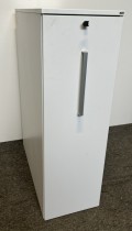 Kinnarps E-serie i hvitt, uttrekksarkiv / tårnskap / towerskap, plasseres høyre side, dybde 90cm, pent brukt
