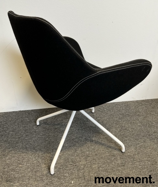 Solgt!Loungestol / lenestol i sort stoff - 2 / 2