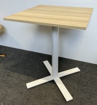 Barbord / ståbord i hvit eik / hvitt fra Kinnarps, modell Oberon, 70x70cm, høyde 91cm, pent brukt