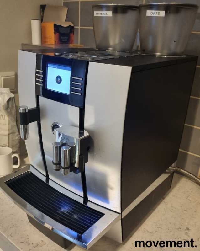 Solgt!Jura Giga X7c kaffemaskin med kvern - 2 / 4