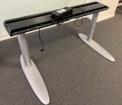 Understell for skrivebord med elektrisk hevsenk i grått fra Duba B8, passer bordplate 160x80cm eller større, pent brukt