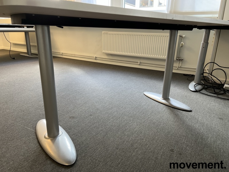 Solgt!Skrivebord / kompakt møtebord i - 2 / 2