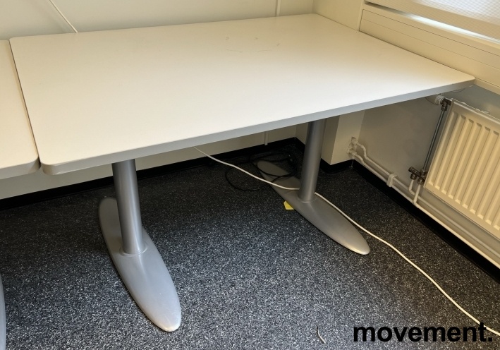 Solgt!Skrivebord / kompakt møtebord i - 1 / 3