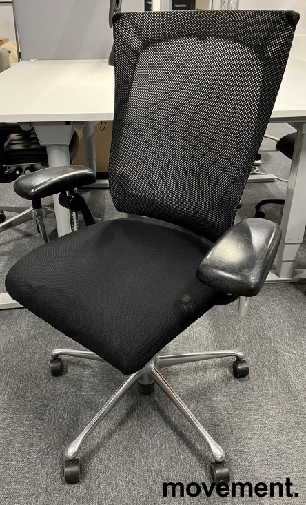 Solgt!Kontorstol: Vitra Ypsilon med høy - 1 / 2