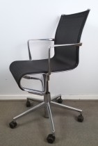 Alias Rollingframe kontorstol / konferansestol (med lift) i polert aluminium / sort mesh, med hjul, pent brukt