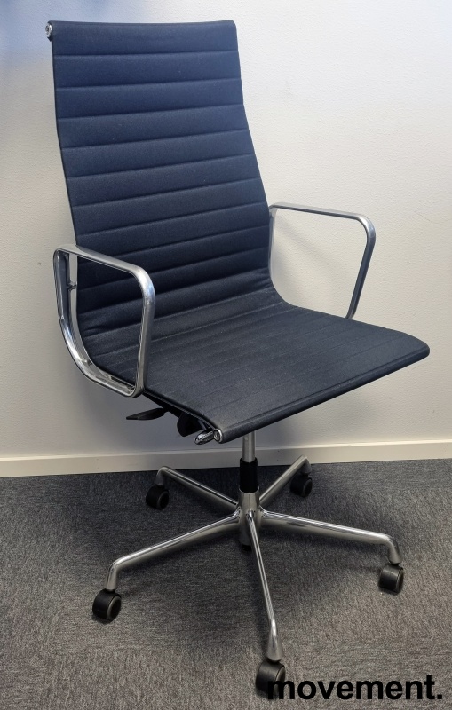 Solgt!Kontorstol: Eames EA119 med høy - 1 / 4