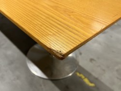 Møtebord i eik / krom, 275x100cm, 8-10 personer, brukt med liten skade