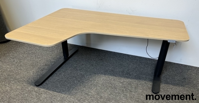 Solgt!IKEA Bekant elektrisk hevsenk i eik - 1 / 3