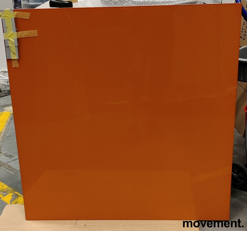 Solgt!Whiteboard i oransje glass fra - 1 / 2