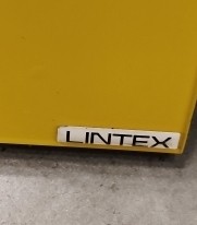 Whiteboard i gult glass fra Lintex, 100x100cm, vegghengt, pent brukt