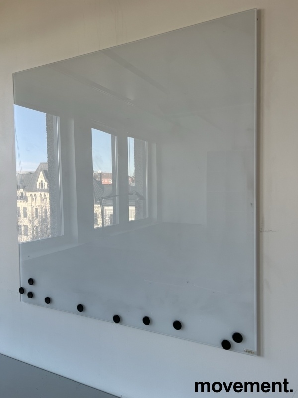Solgt!Whiteboard i glass fra Lintex,
