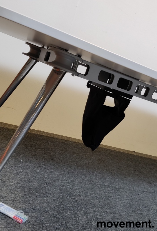 Solgt!Møtebord i hvitt fra Vitra, modell - 3 / 4
