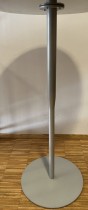 Barbord / ståbord med bordplate i aluminium belagt med bjerk finer, Ø=60cm, høyde 108cm, pent brukt