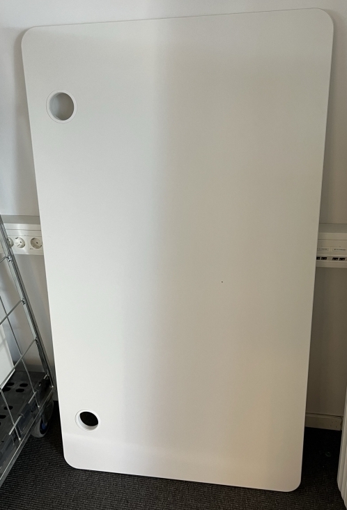 Hvit bordplate til skrivebord fra