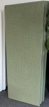 Bordskillevegg / skjermvegg for skrivebord fra EFG, grønt Remix-stoff, 160x60cm, pent brukt