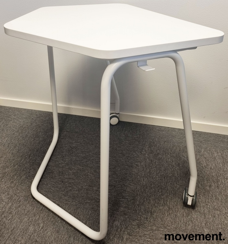 Solgt!Lite arbeidsbord / skolebord fra - 2 / 3