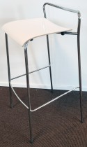 Barkrakk / barstol i hvitt/krom Piiroinen, Chip B, sittehøyde 76cm, pent brukt
